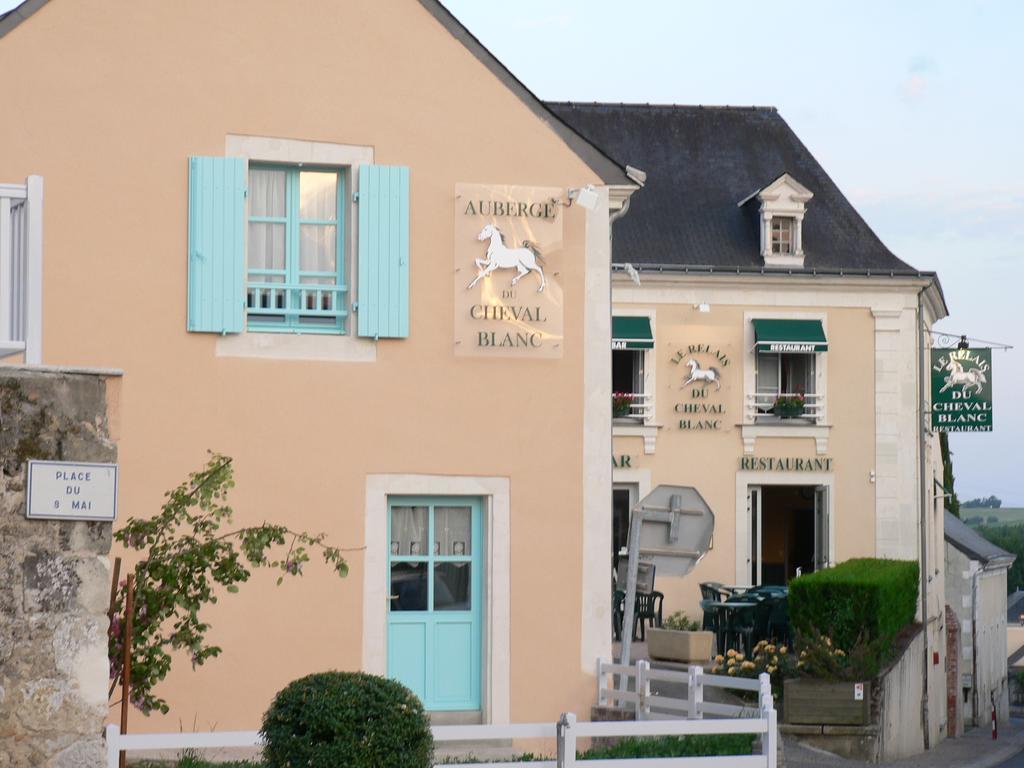 Auberge Du Cheval Blanc Beaumont-Pied-de-Boeuf  Exteriör bild
